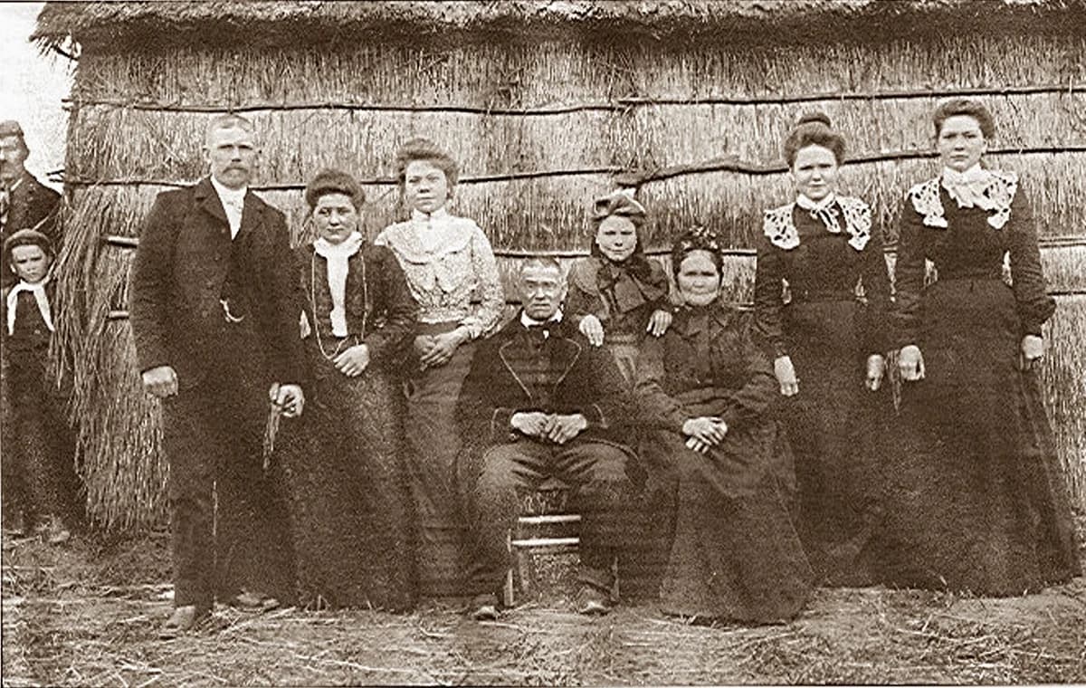 Souvenir de famille avant colorisation par IA